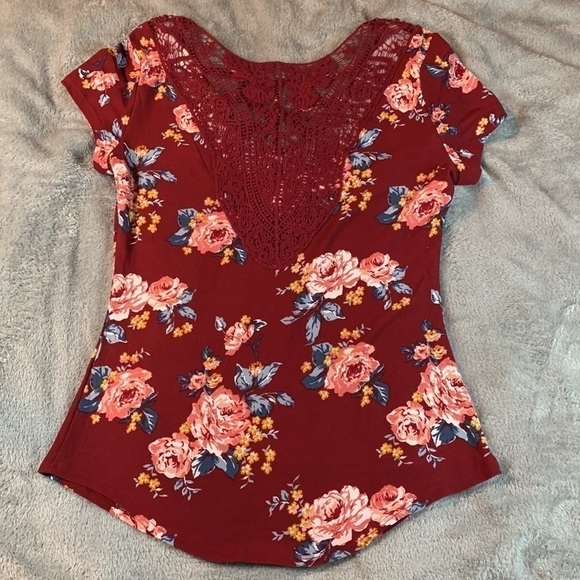 No Boundaries Floral Shirt - Picture 6 of 6